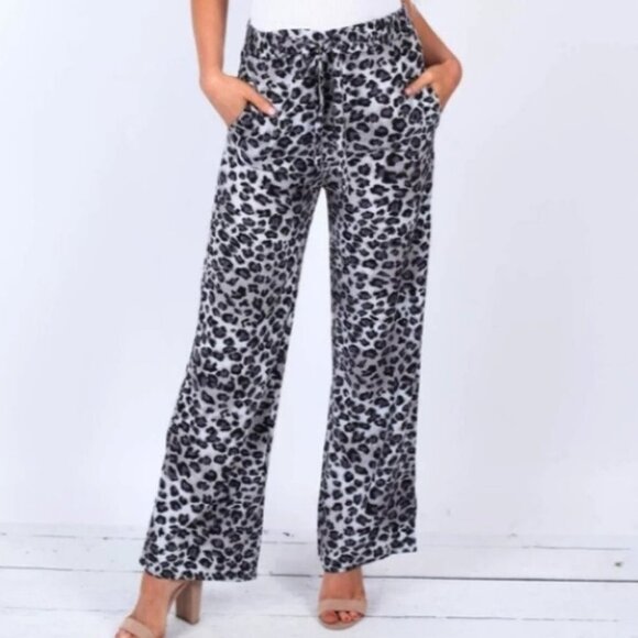 ANIMAL PRINT WIDE LEGGED PANTS - Picture 3 of 4